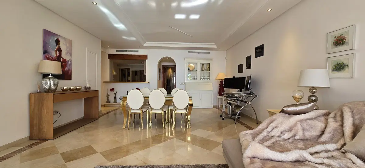 Middle Floor Apartment in Estepona