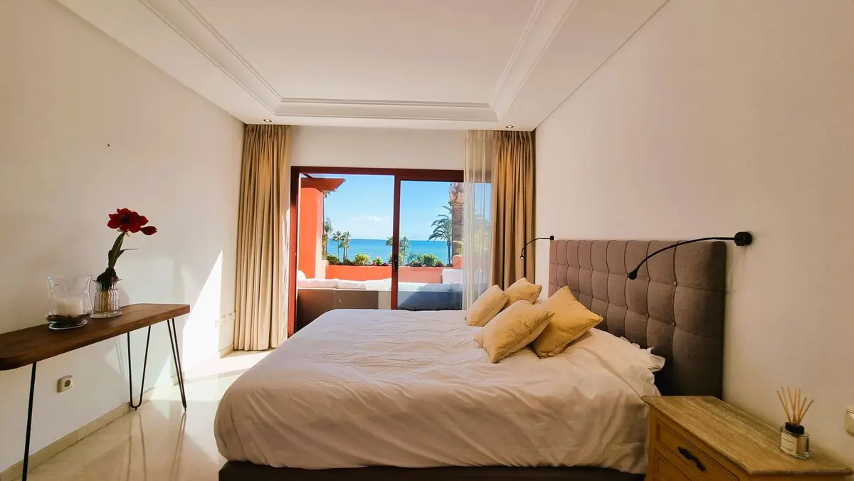 Middle Floor Apartment in Estepona