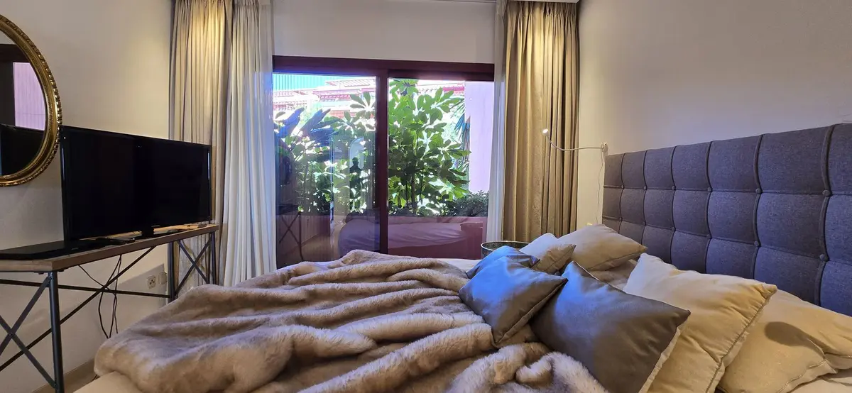 Middle Floor Apartment in Estepona