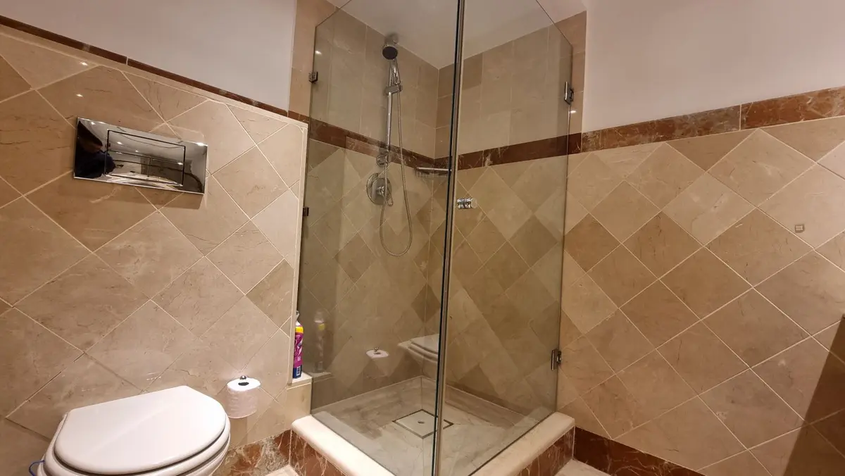 Middle Floor Apartment in Estepona