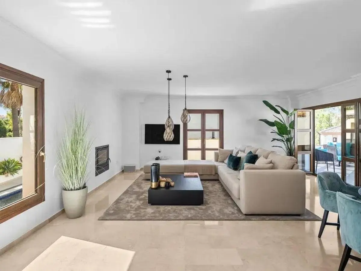 Detached Villa in Selwo