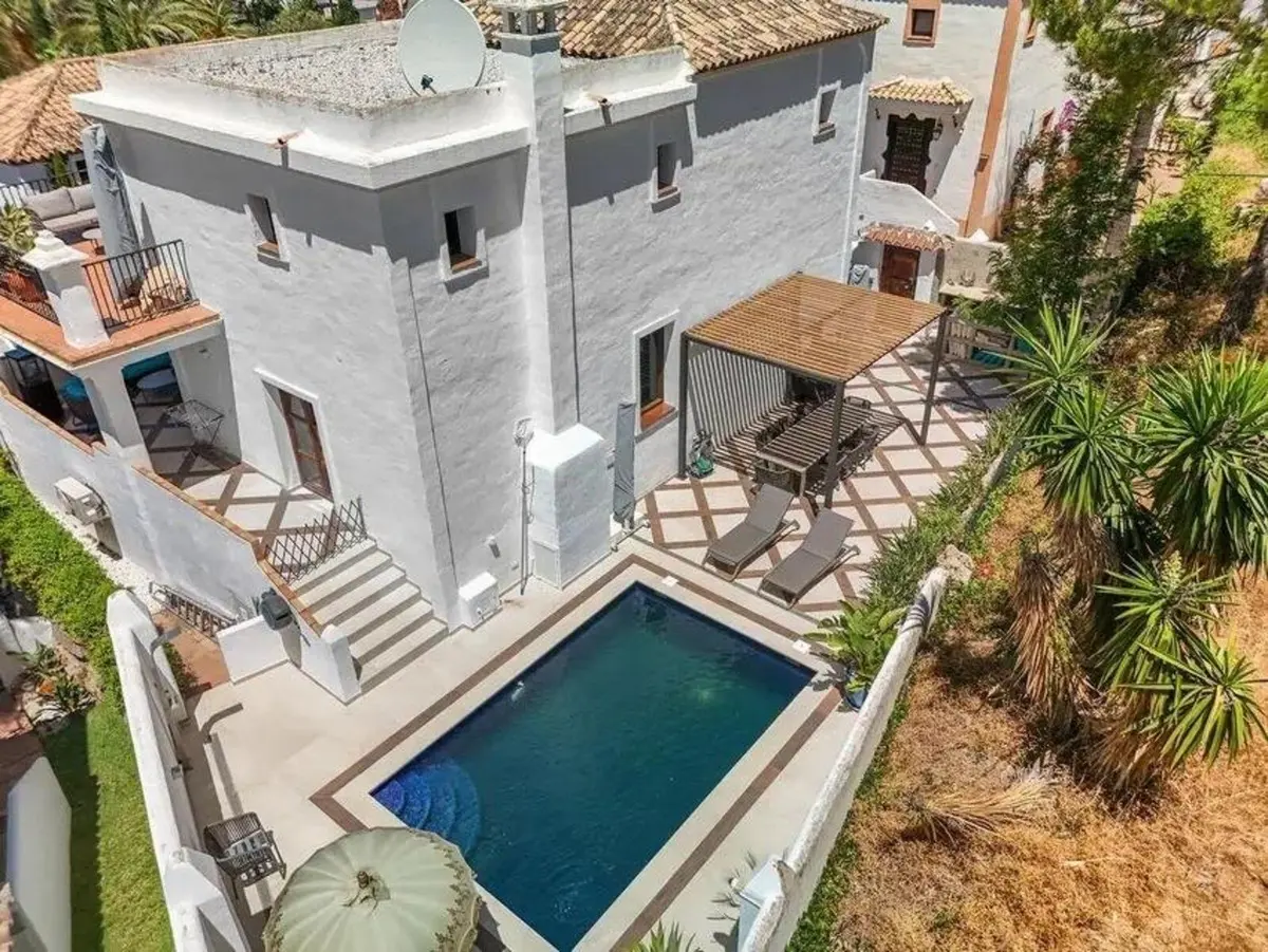 Detached Villa in Selwo