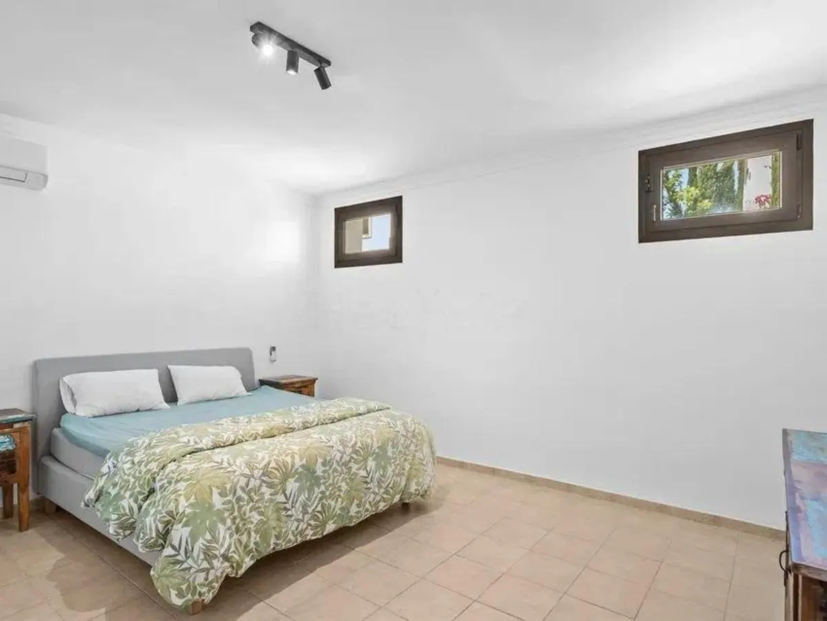 Detached Villa in Selwo