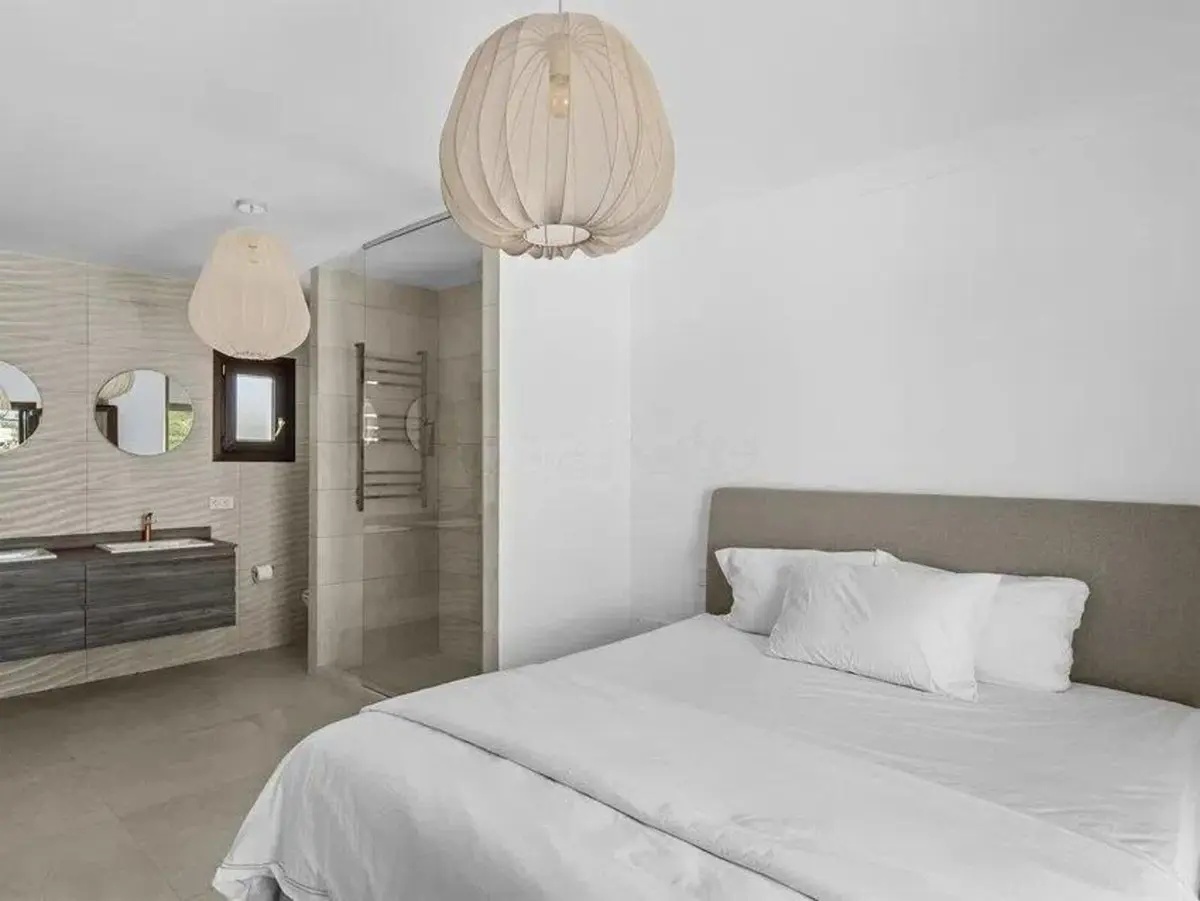 Detached Villa in Selwo