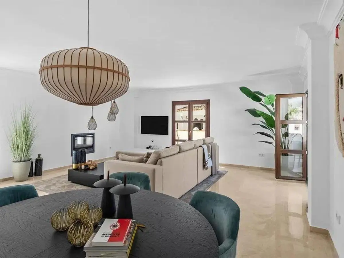 Detached Villa in Selwo