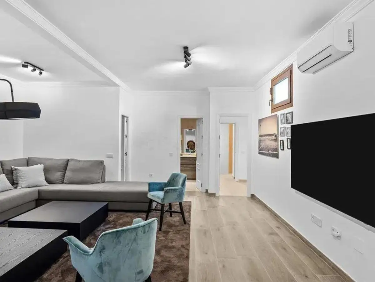 Detached Villa in Selwo