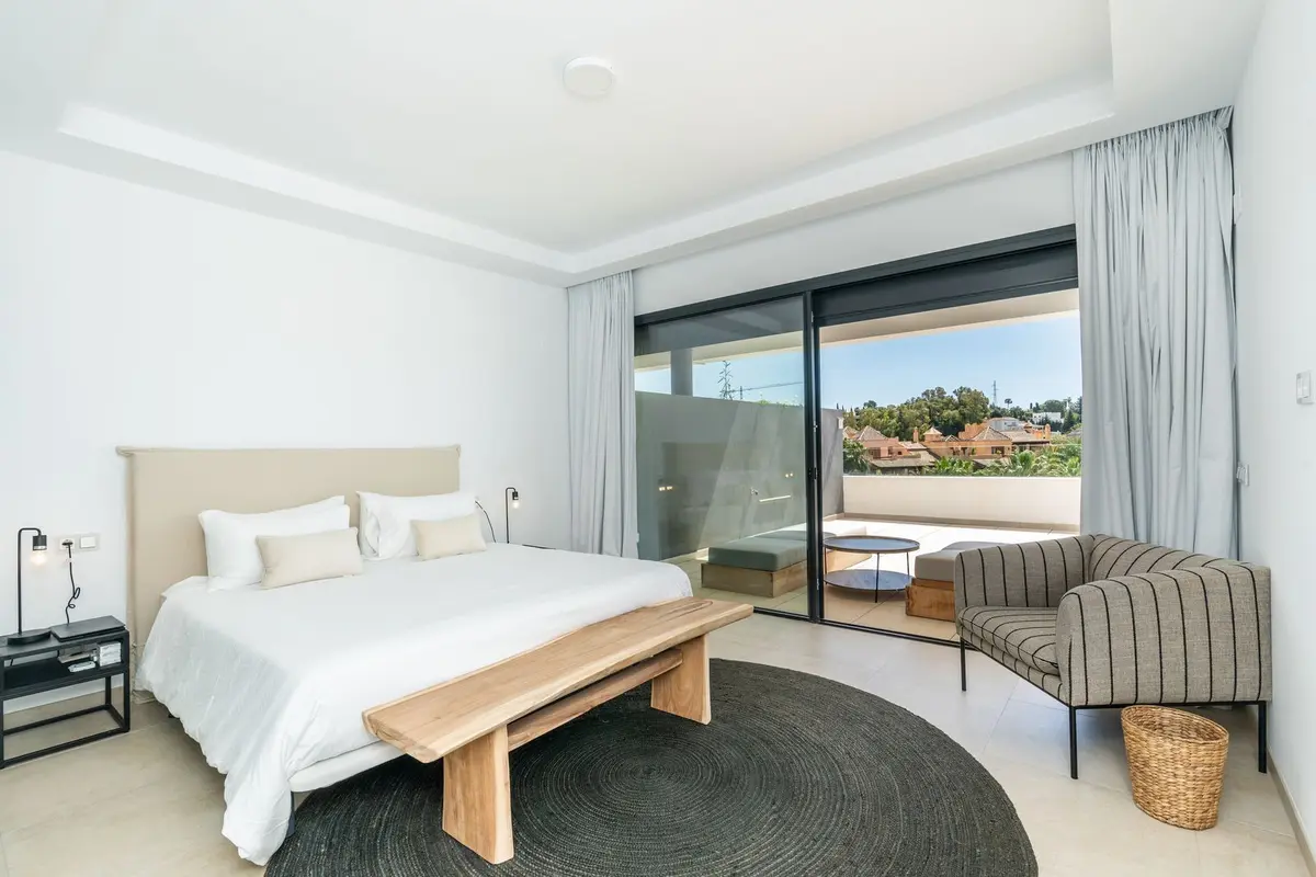 Middle Floor Apartment in Estepona