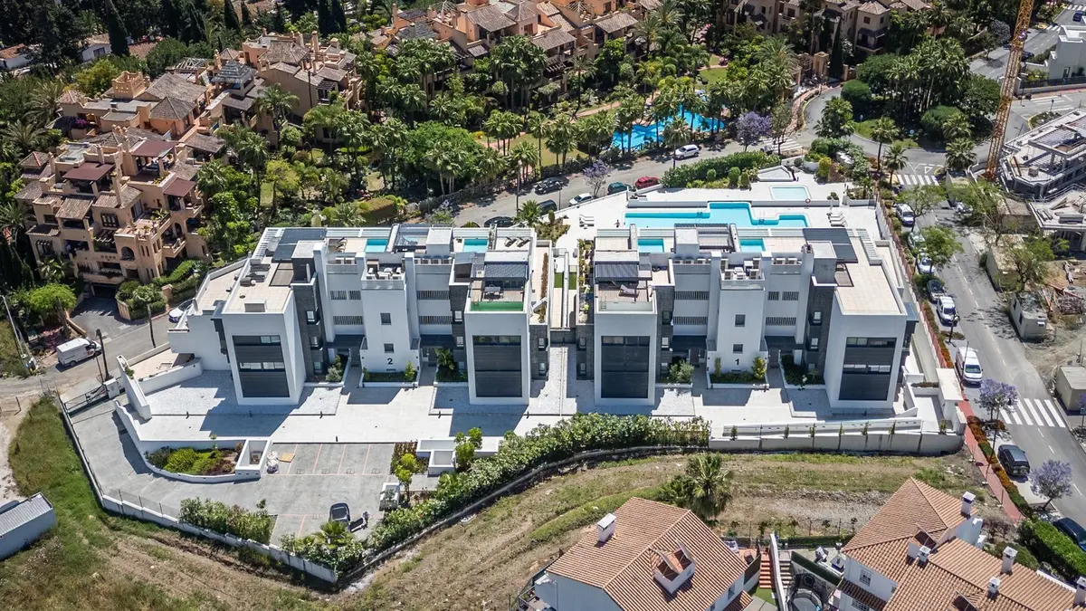 Middle Floor Apartment in Estepona