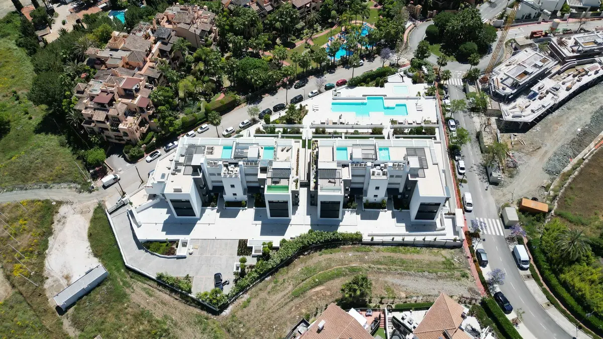 Middle Floor Apartment in Estepona