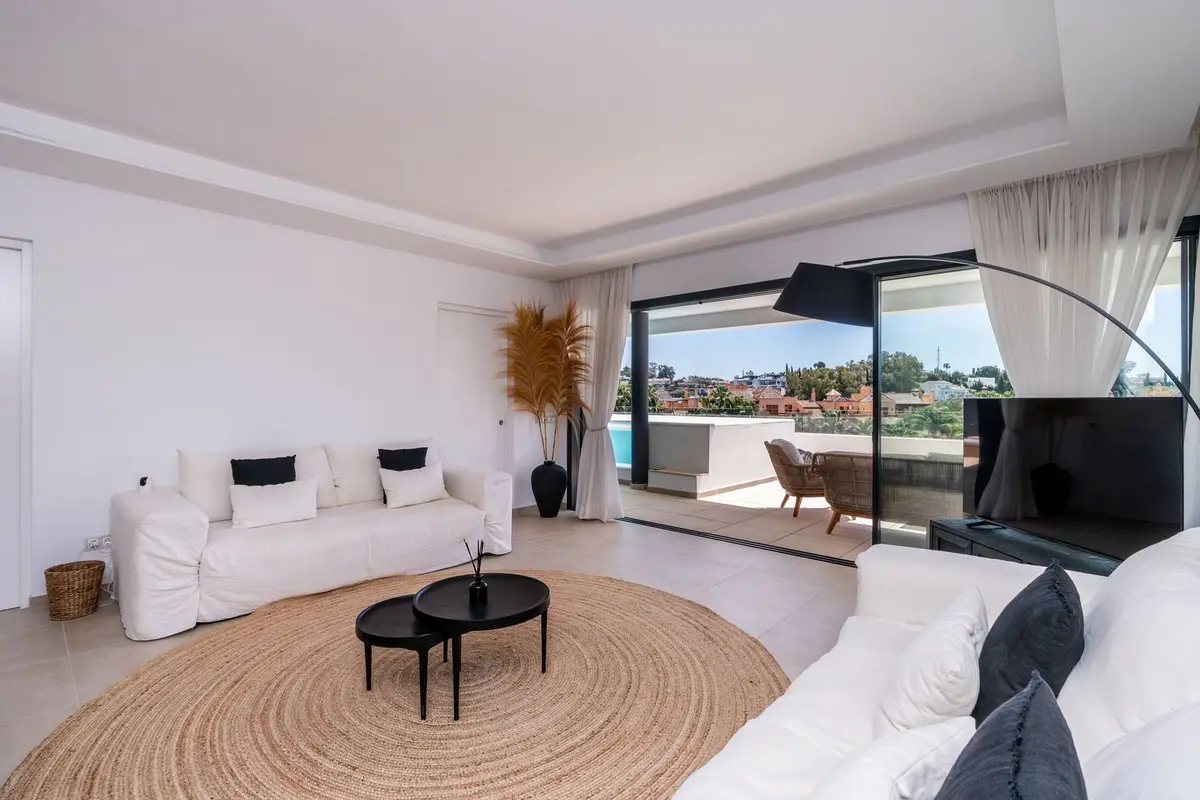 Middle Floor Apartment in Estepona