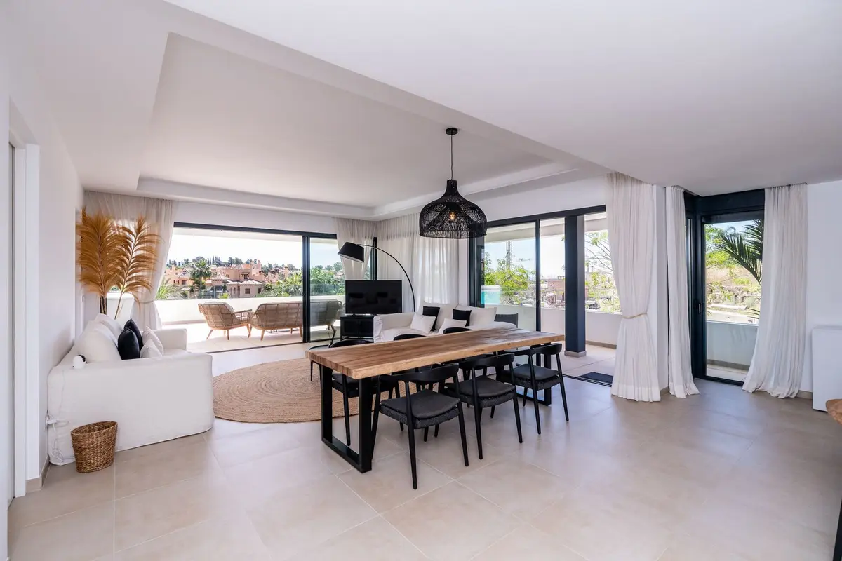 Middle Floor Apartment in Estepona