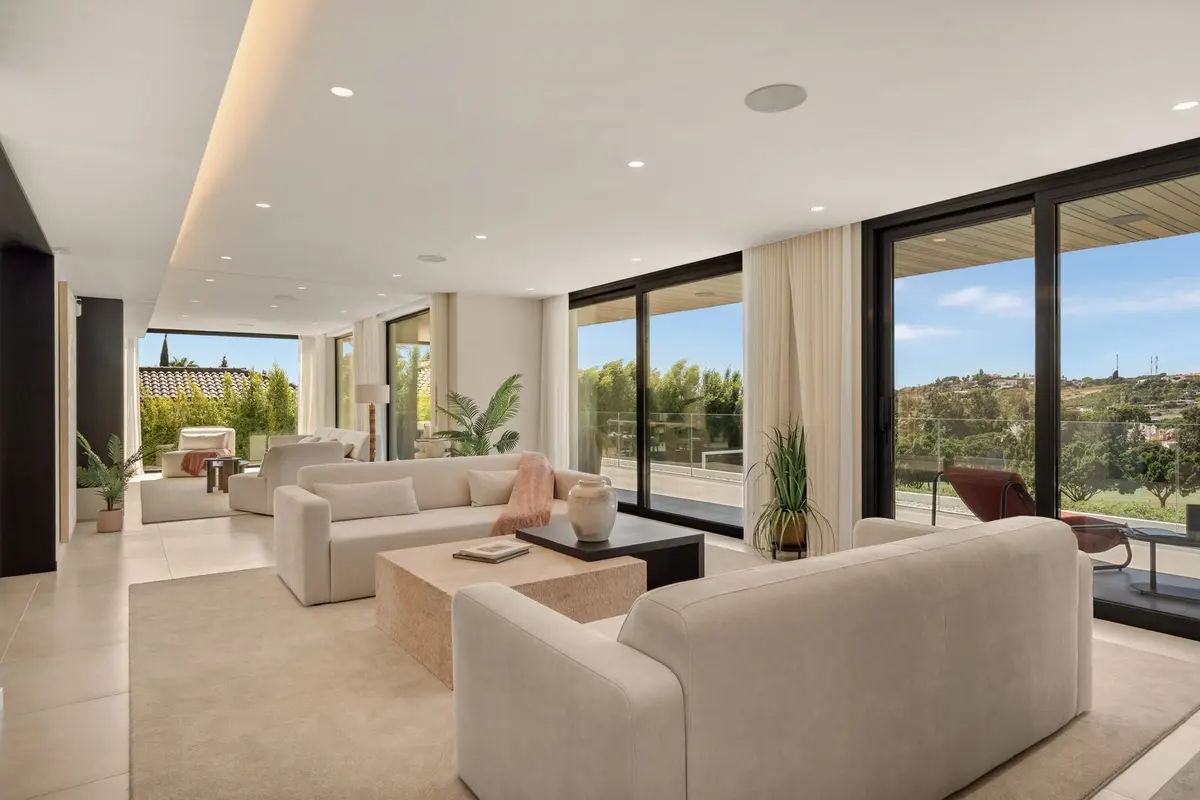 Detached Villa in Nueva Andalucía