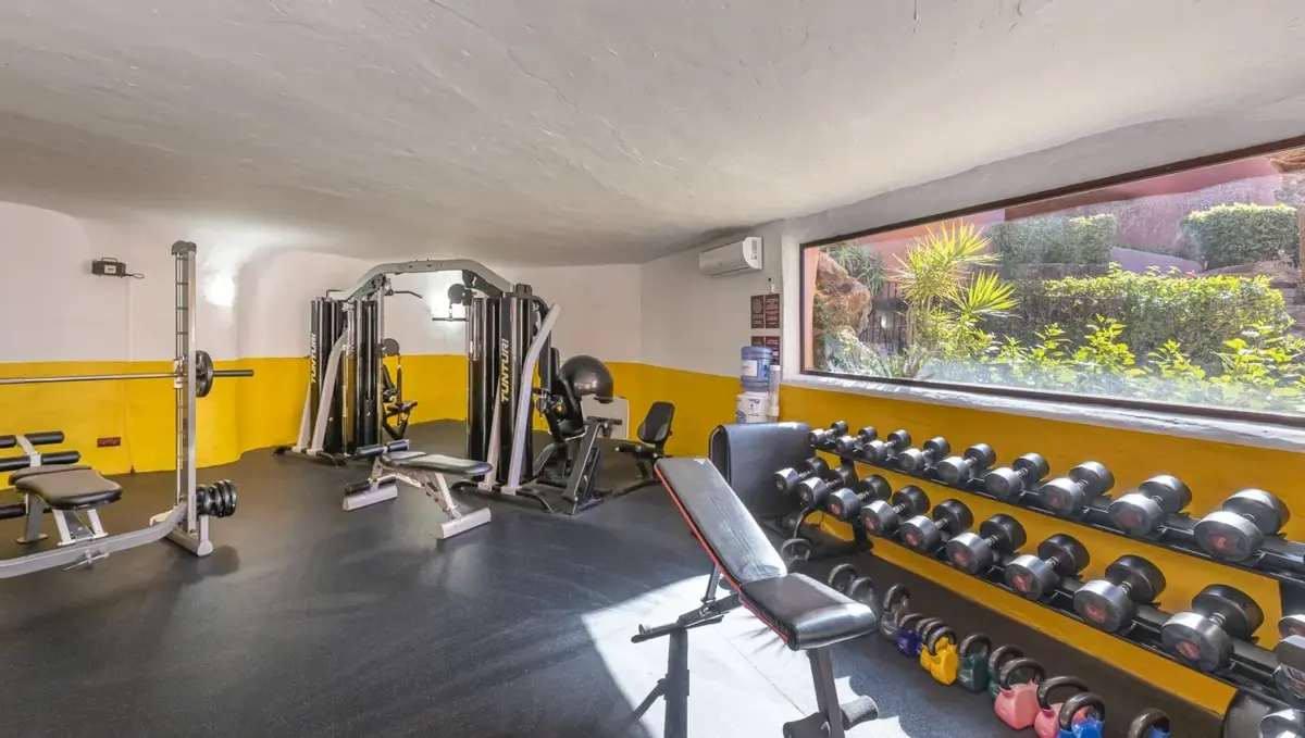 Middle Floor Apartment in Estepona