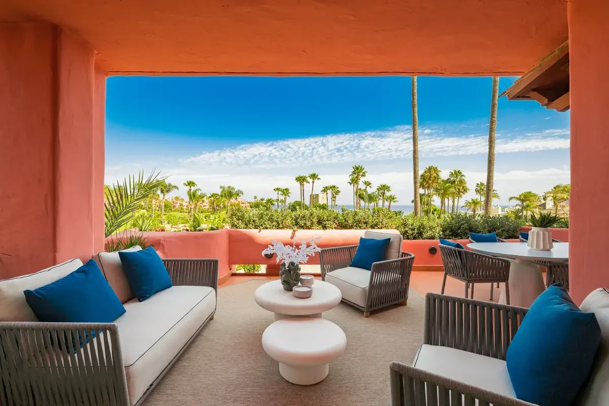 Middle Floor Apartment in Estepona