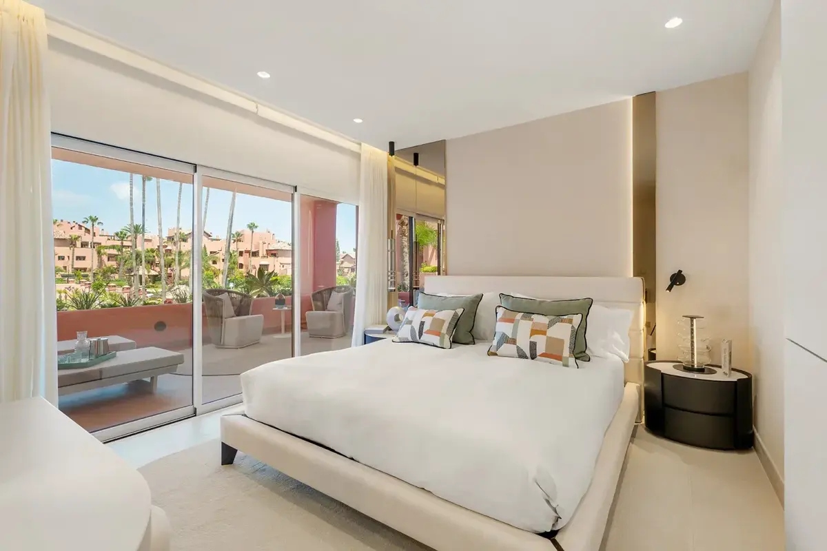 Middle Floor Apartment in Estepona