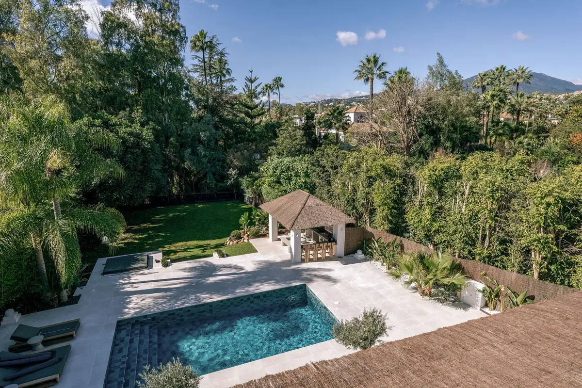 Detached Villa in Nueva Andalucía