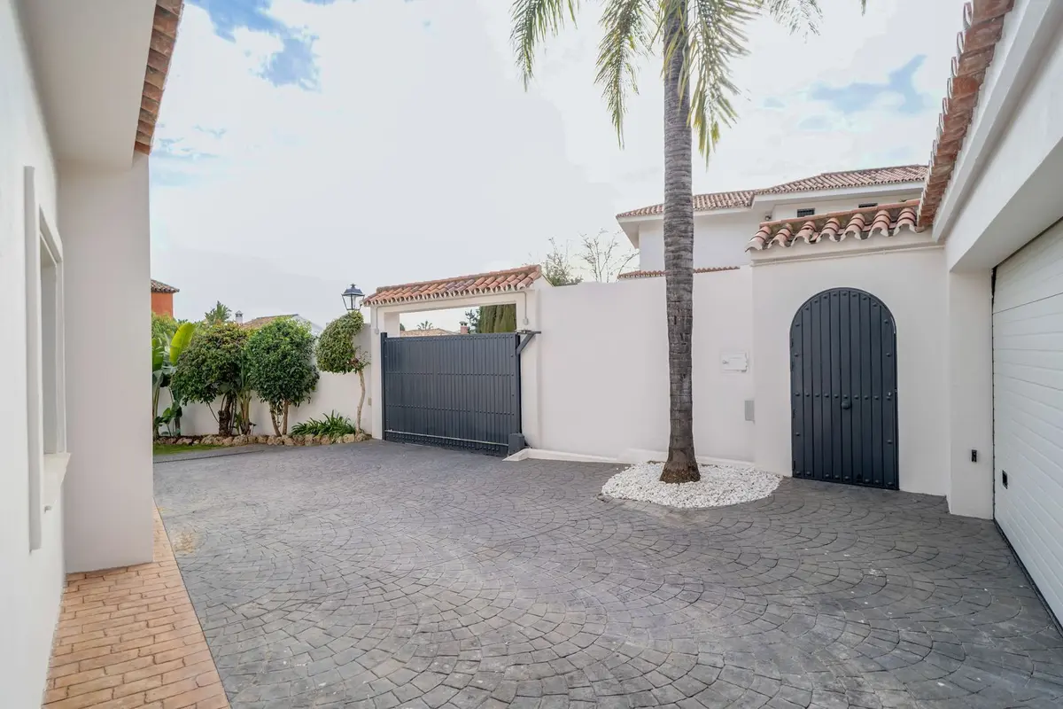 Detached Villa in Marbella