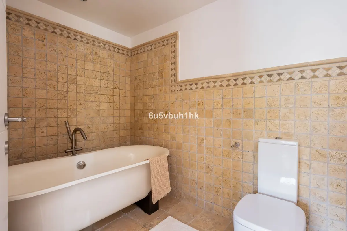 Townhouse in Nueva Andalucía