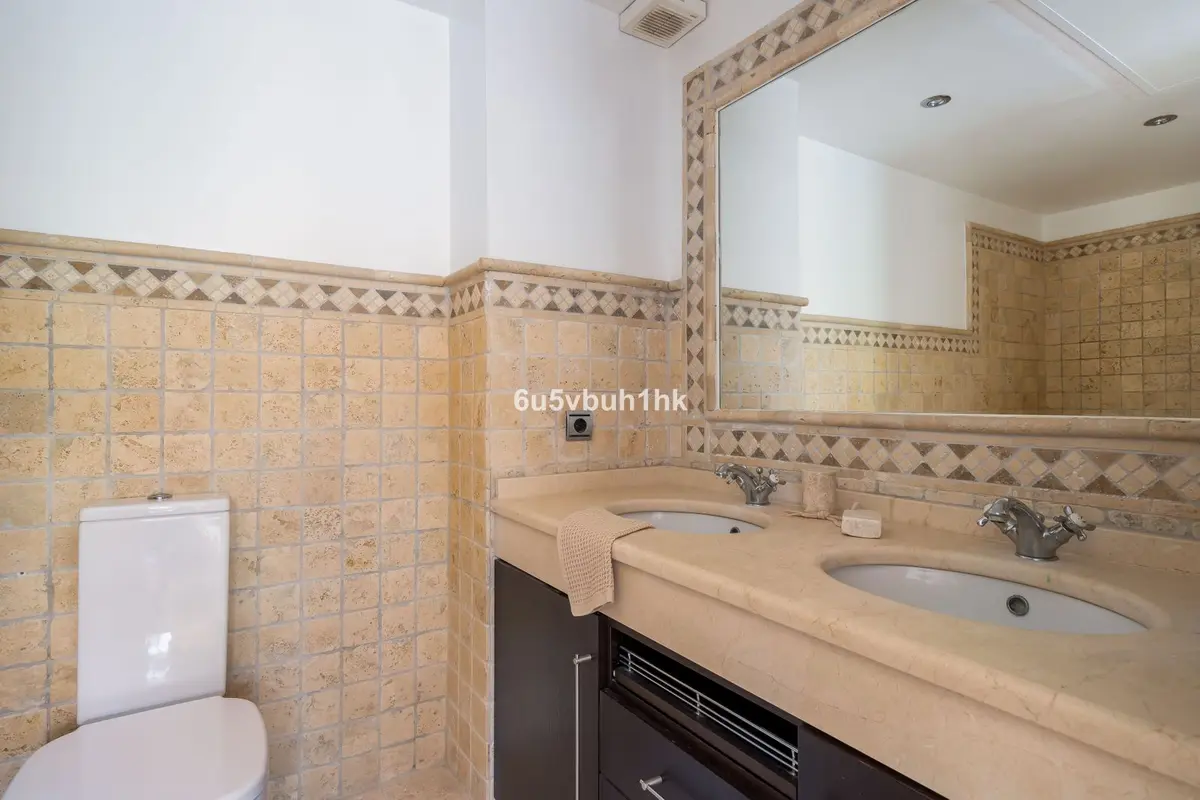 Townhouse in Nueva Andalucía