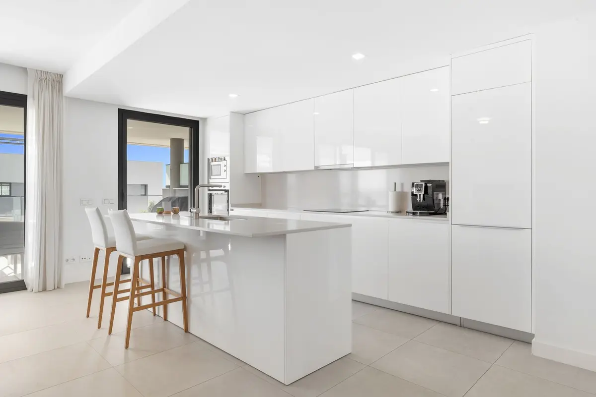 Middle Floor Apartment in Estepona
