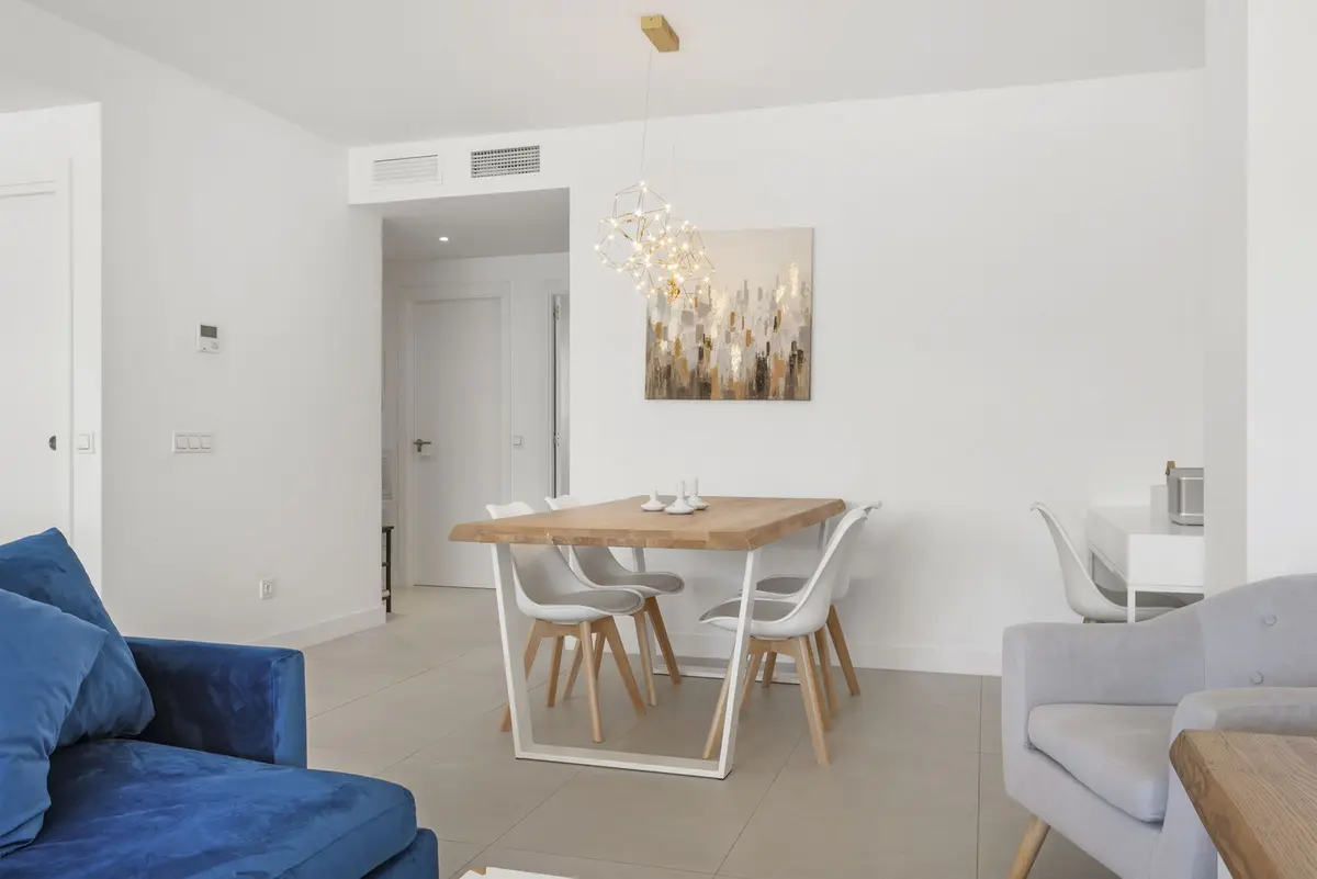 Middle Floor Apartment in Estepona