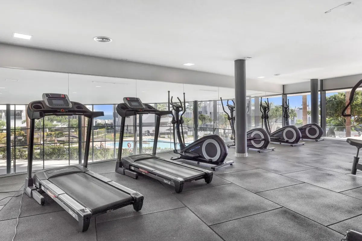 Middle Floor Apartment in Estepona
