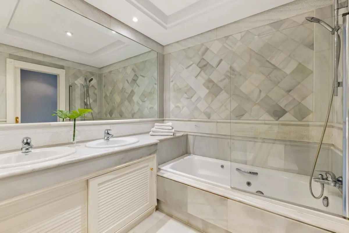 Middle Floor Apartment in Marbella