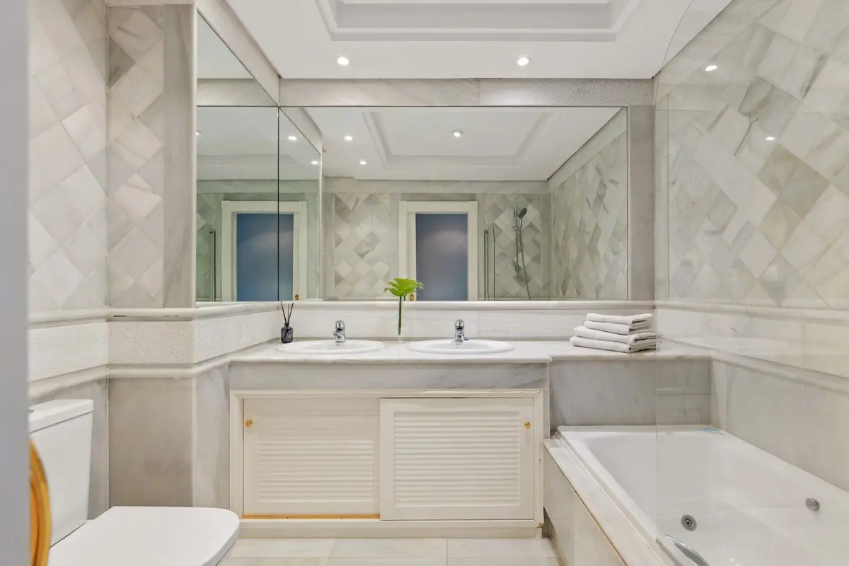 Middle Floor Apartment in Marbella