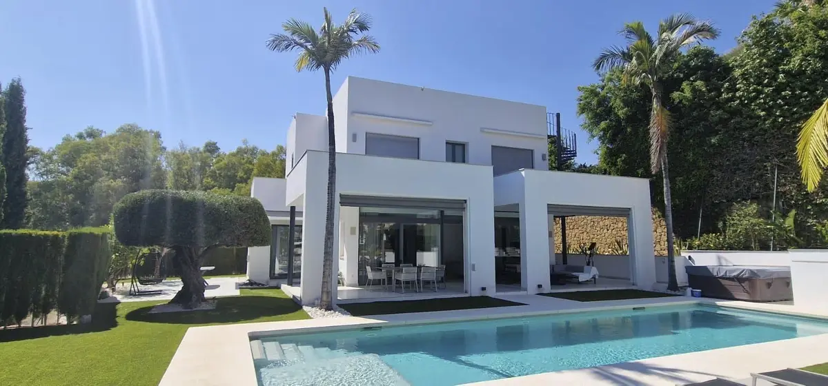 Detached Villa in Nueva Andalucía