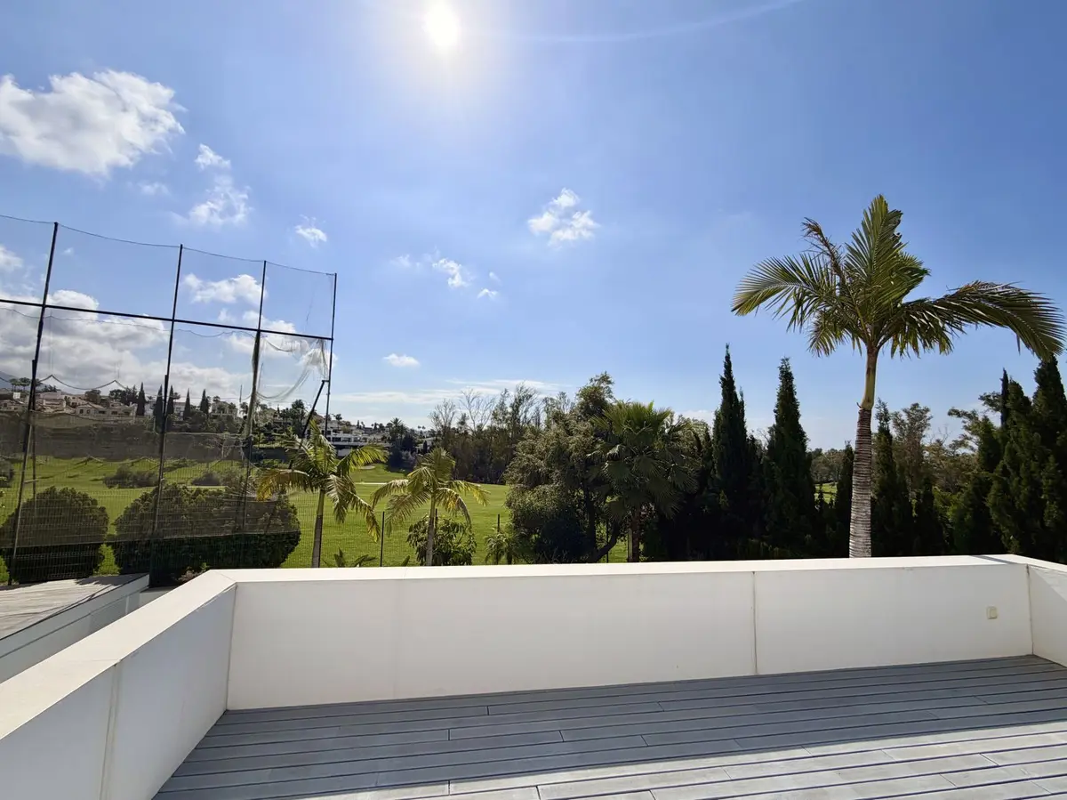 Detached Villa in Nueva Andalucía