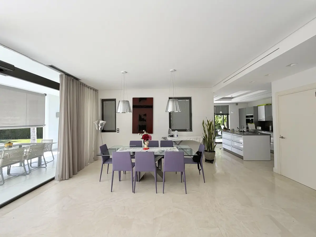 Detached Villa in Nueva Andalucía
