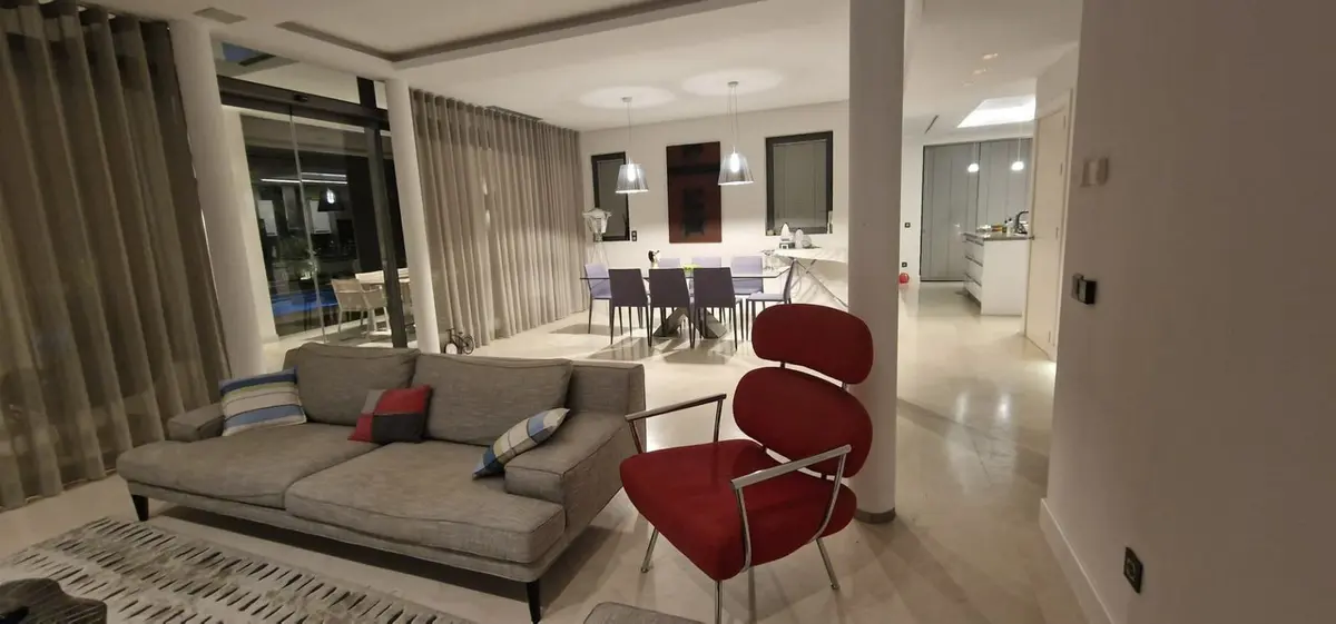 Detached Villa in Nueva Andalucía