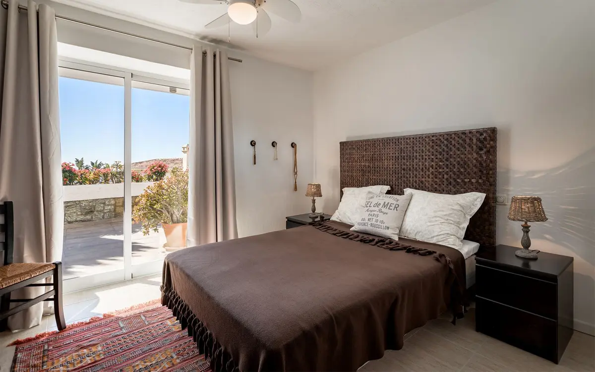 Detached Villa in Nueva Andalucía