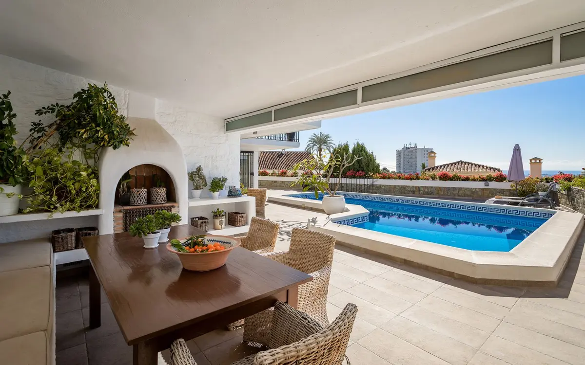 Detached Villa in Nueva Andalucía