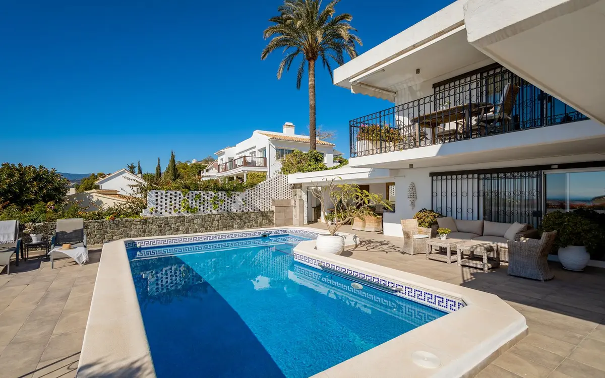Detached Villa in Nueva Andalucía