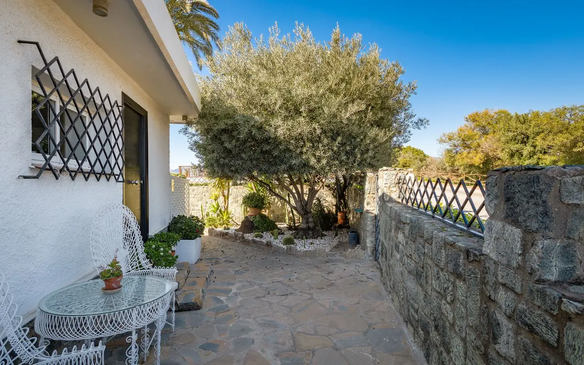Detached Villa in Nueva Andalucía