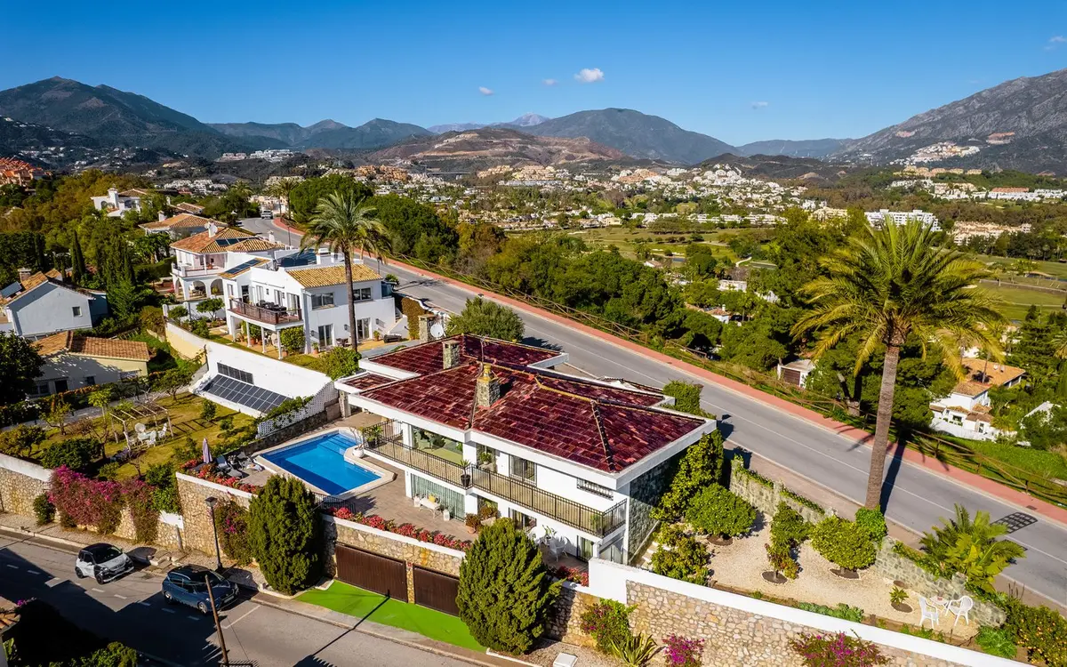 Detached Villa in Nueva Andalucía