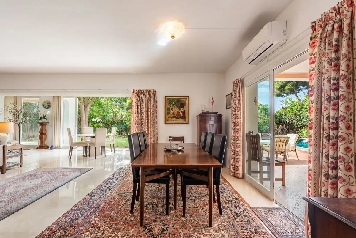 Detached Villa in El Paraiso