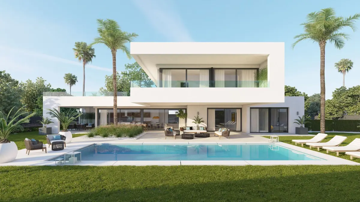 Detached Villa in Nueva Andalucía