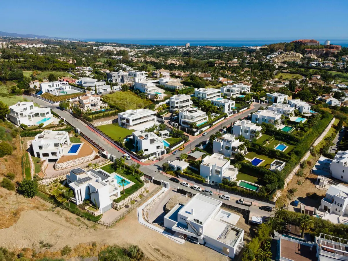 Detached Villa in Nueva Andalucía