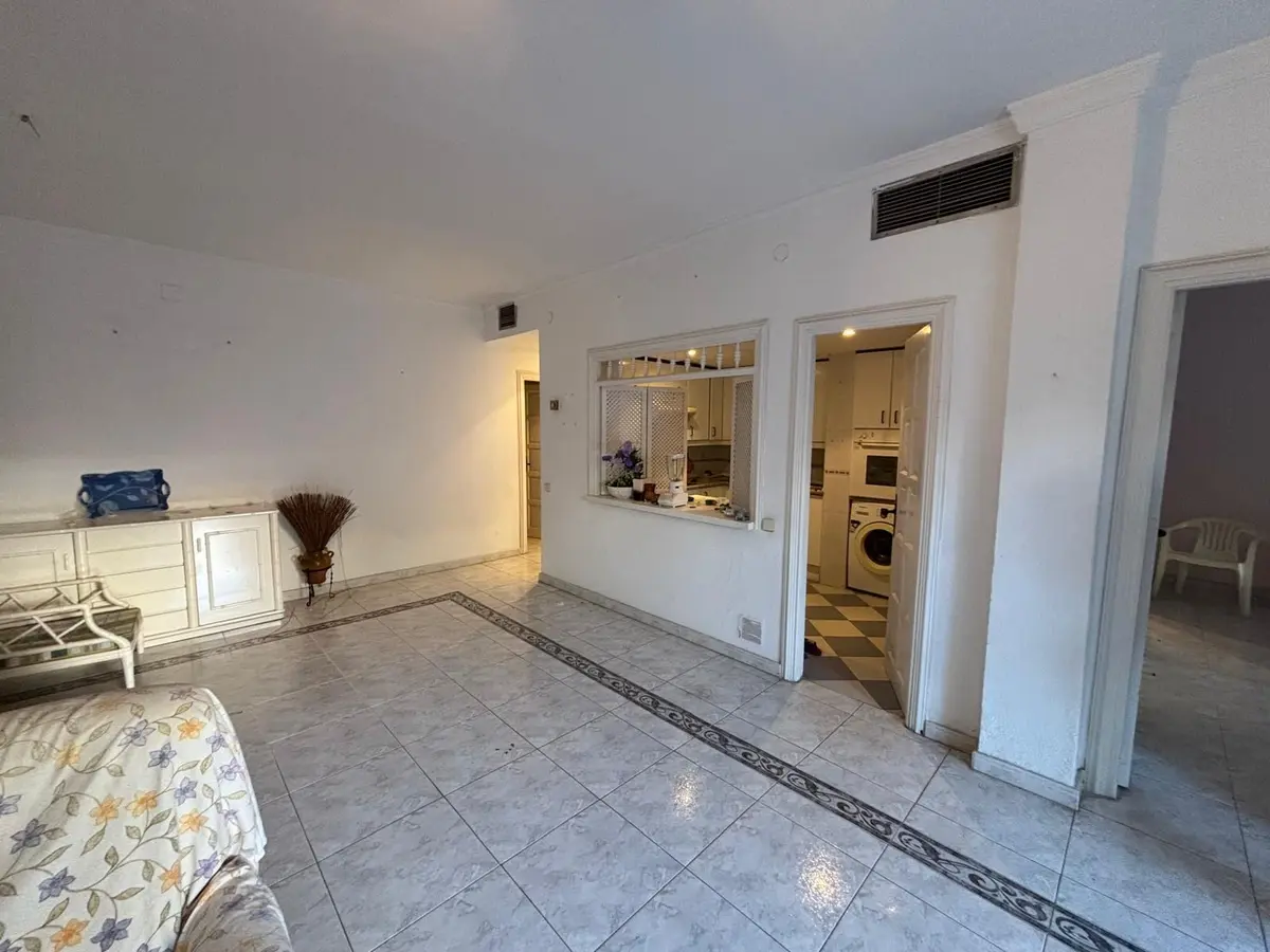 Middle Floor Apartment in Nueva Andalucía