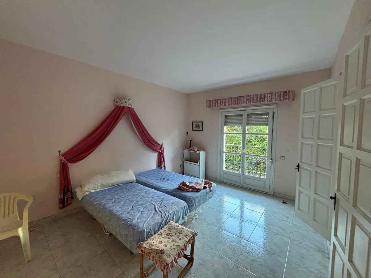 Middle Floor Apartment in Nueva Andalucía