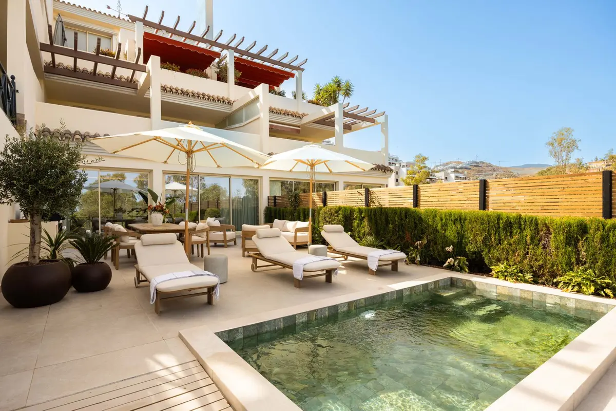 Middle Floor Apartment in Nueva Andalucía