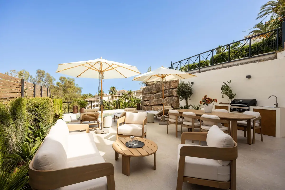 Middle Floor Apartment in Nueva Andalucía