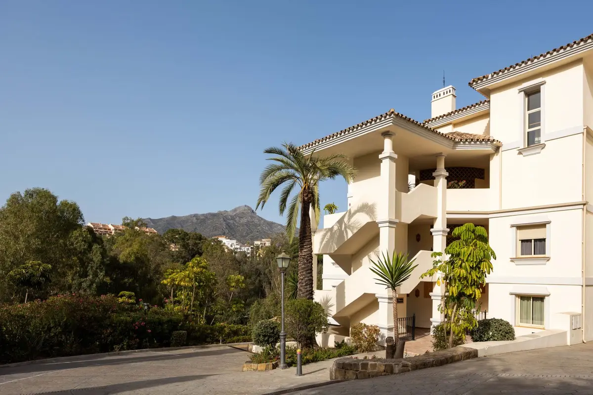 Middle Floor Apartment in Nueva Andalucía