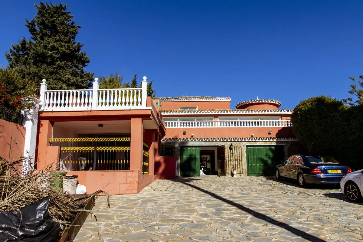 Detached Villa in Estepona