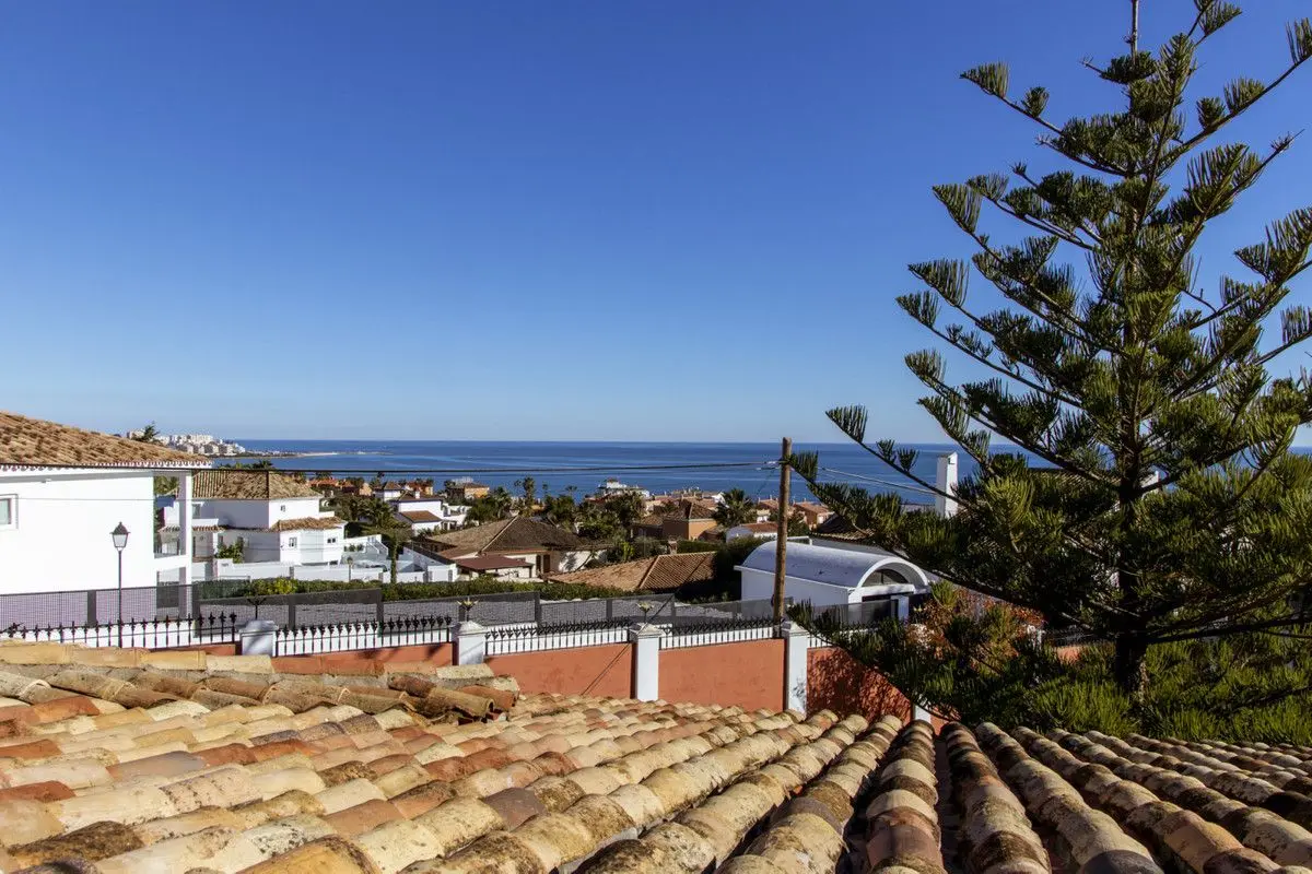 Detached Villa in Estepona