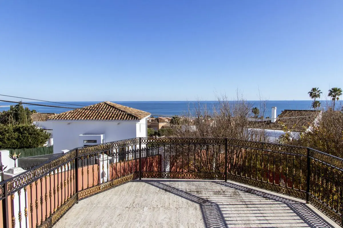 Detached Villa in Estepona