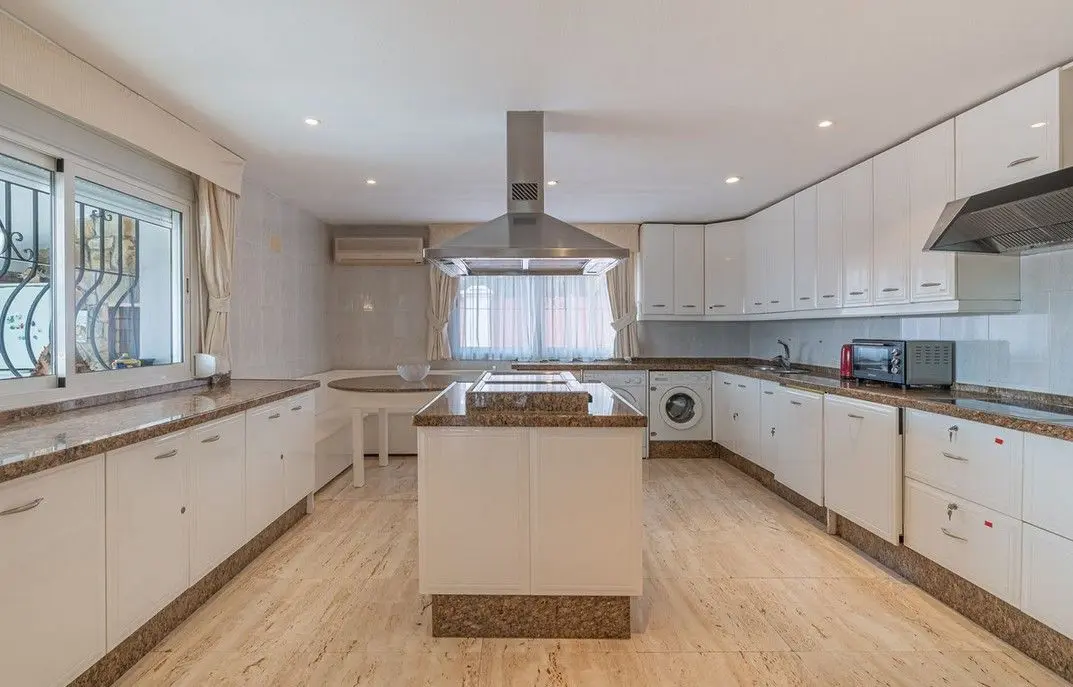 Detached Villa in Estepona