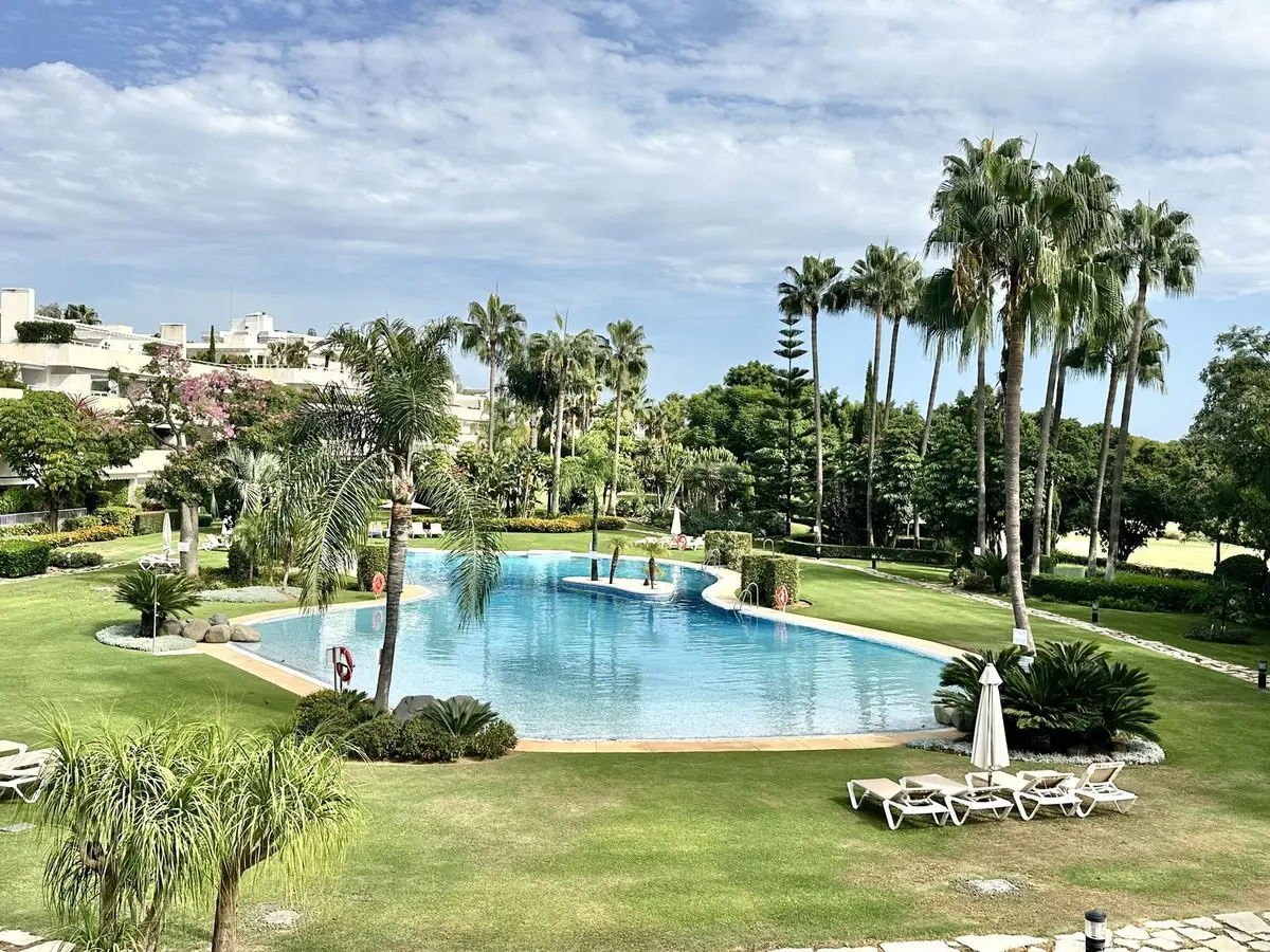 Middle Floor Apartment in Marbella